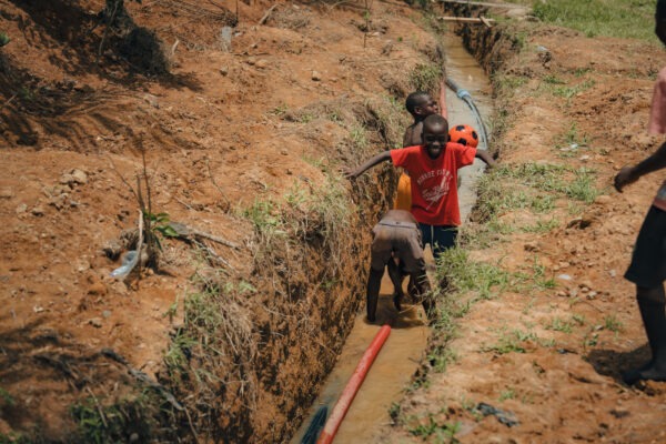 The hard work in Ghana paid off. Drinking water from the Birim River is a miracle for locals | HUTIRA